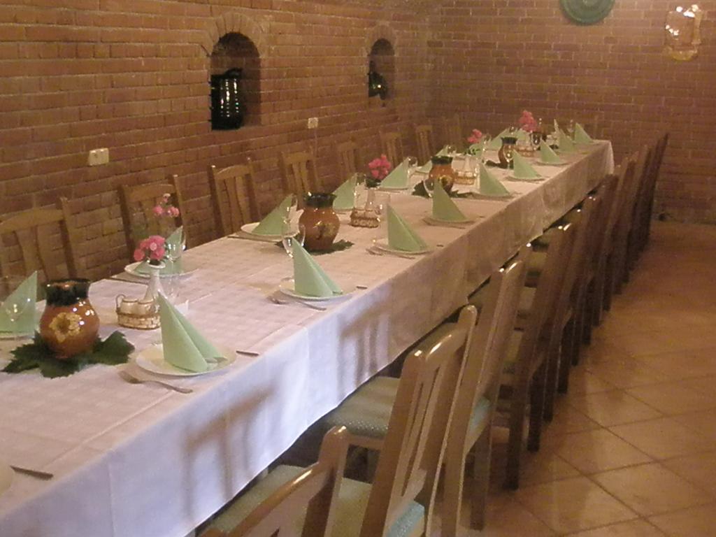 Nosztalgia Vendeghaz Hotel Zalaegerszeg Luaran gambar